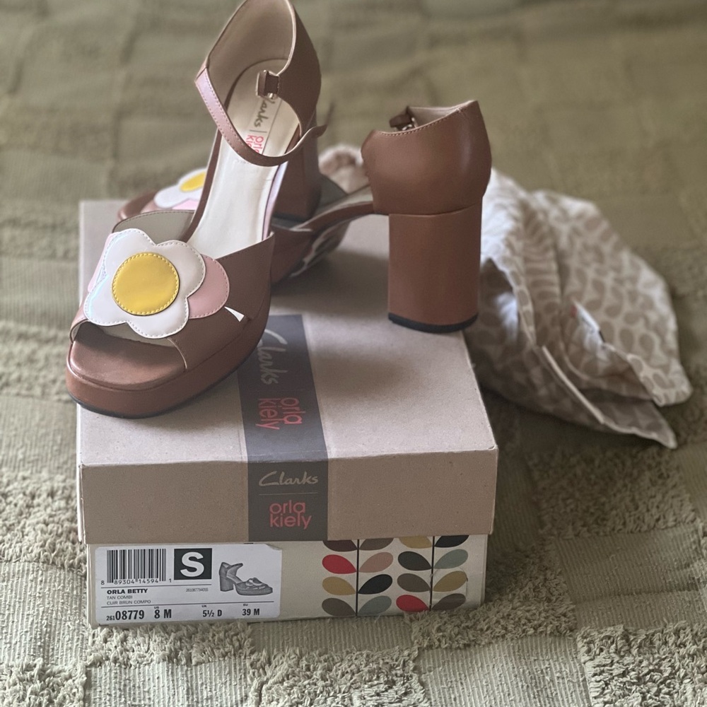 Orla Kiely Brown and White Flower Heels